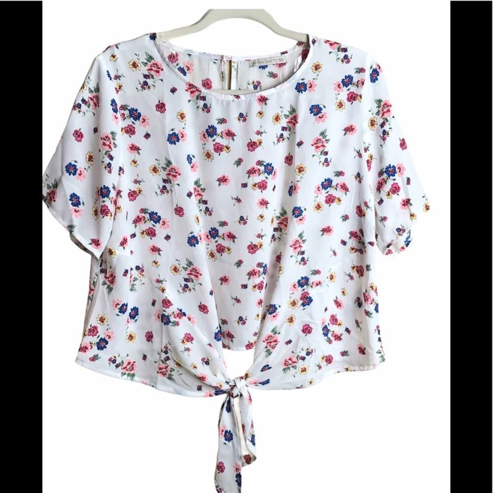 ACTIVE USA Floral Print Tie Front Top - Sz Lg